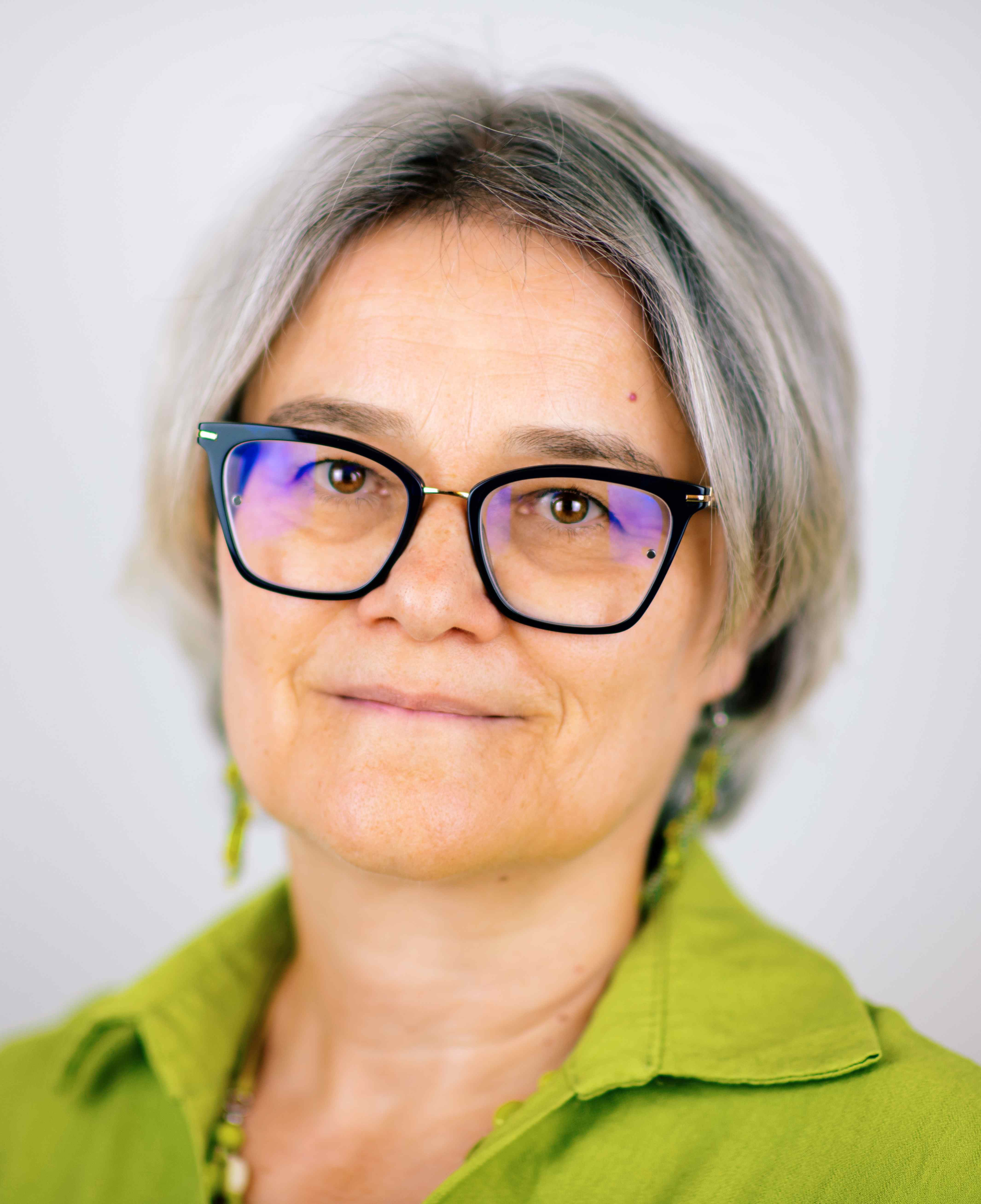 Márta Korpoics. Mediator, Couples and Family Therapist in Training